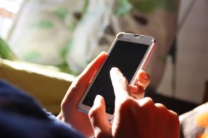 スマホ利用イメージ