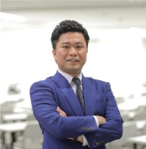 磨 和寛 先生